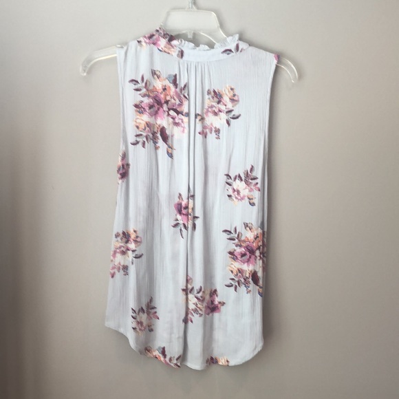 Top - Picture 2 of 3